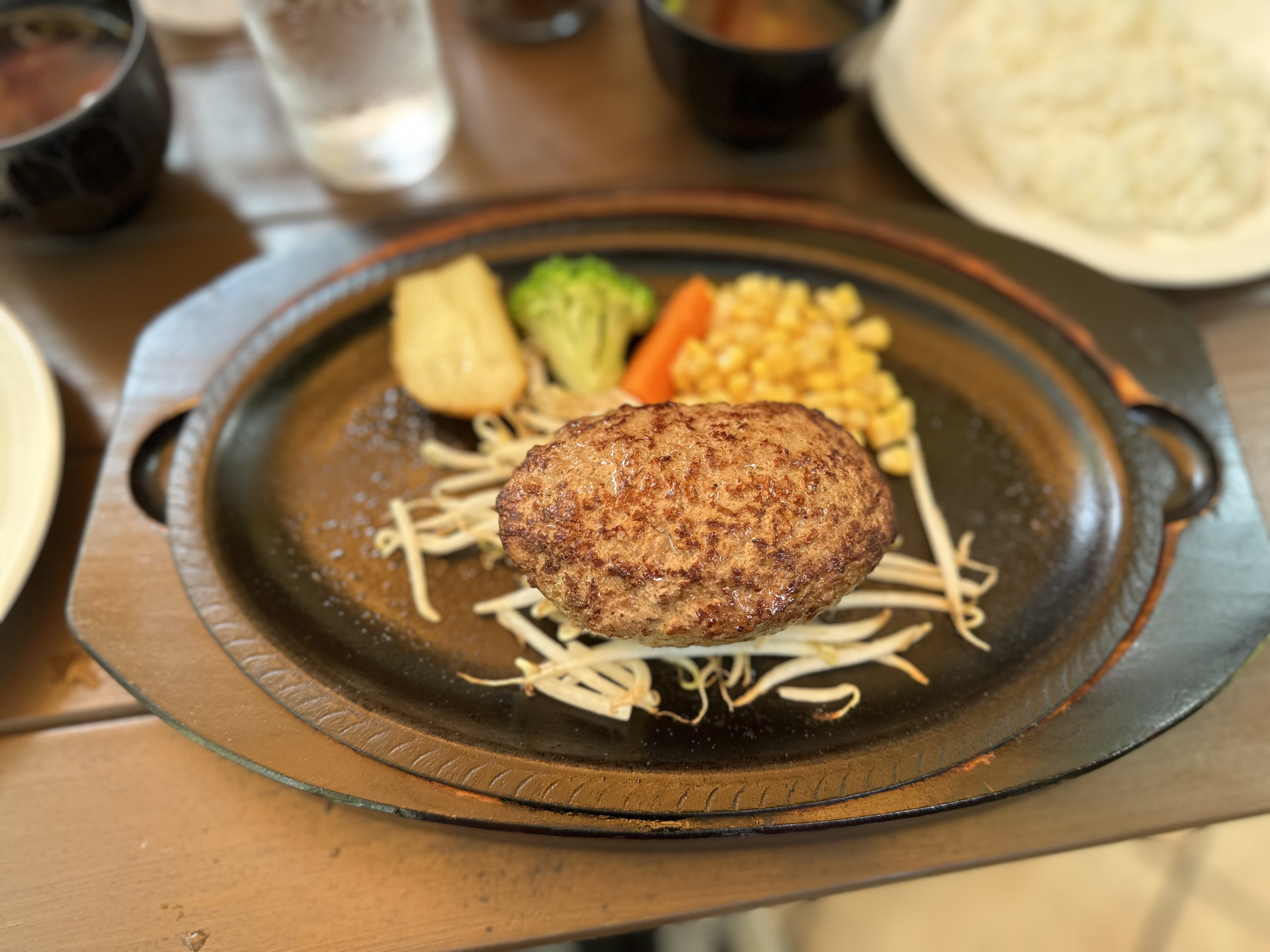 ダイニングキッチン あ・かうはーど 2